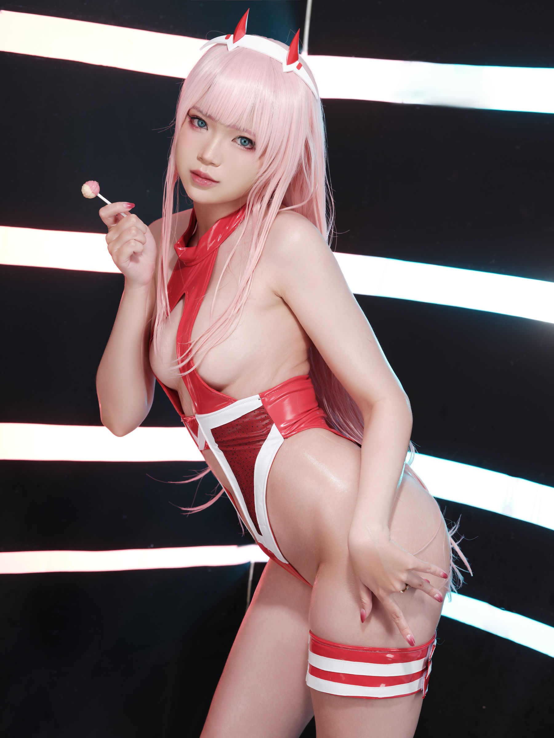 ZinieQ - Darling in the Franxxx Zero Two